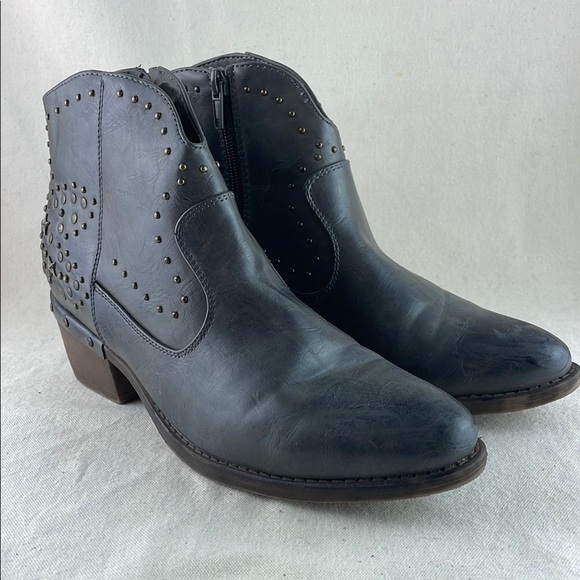 Buckle Gray Studded Ankle Boots Size 8 - Picture 1 of 11